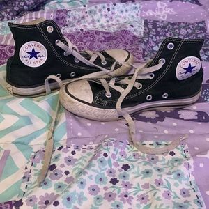 Real converse size us 1 a little dirty